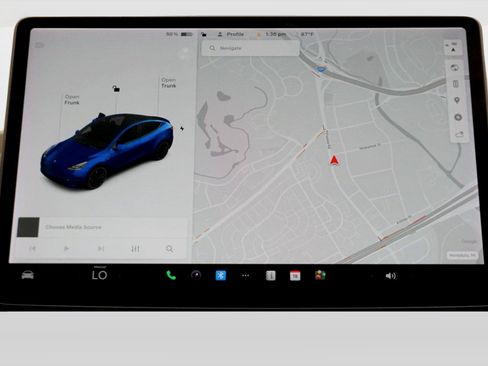 Used 2022 Tesla Model Y Performance AWD/4WD image 24