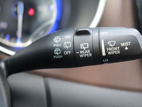 Used 2023 Chrysler Voyager LX FWD image 22