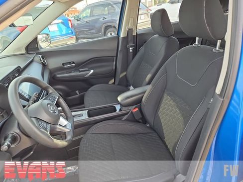Used 2021 Nissan Kicks SV w/ Interior Electronics Package image 18