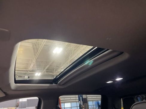 Used 2024 GMC Sierra 2500 Denali w/ Denali Reserve Package image 7