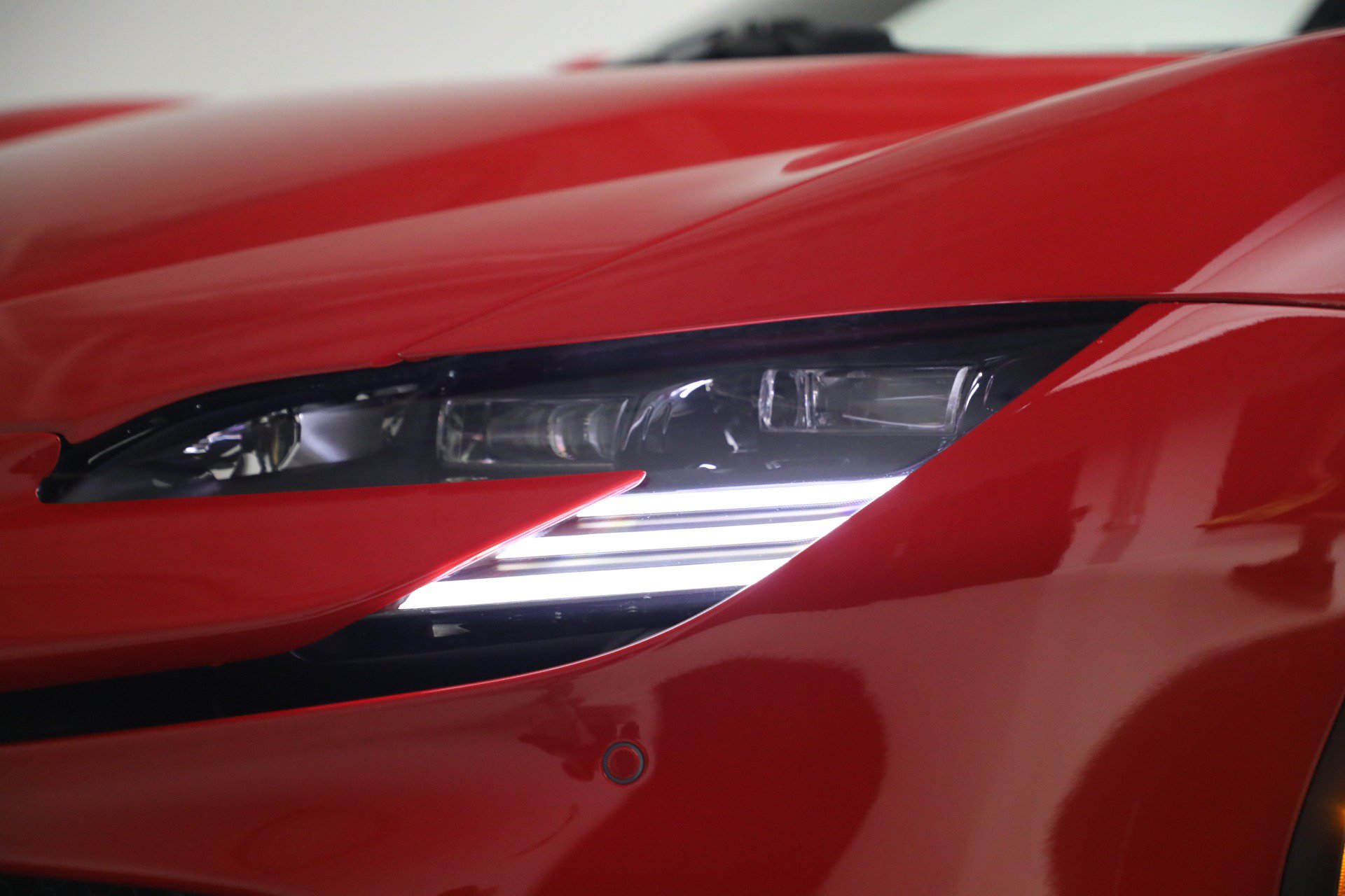 Used 2023 Ferrari SF90 Stradale AWD/4WD image 20