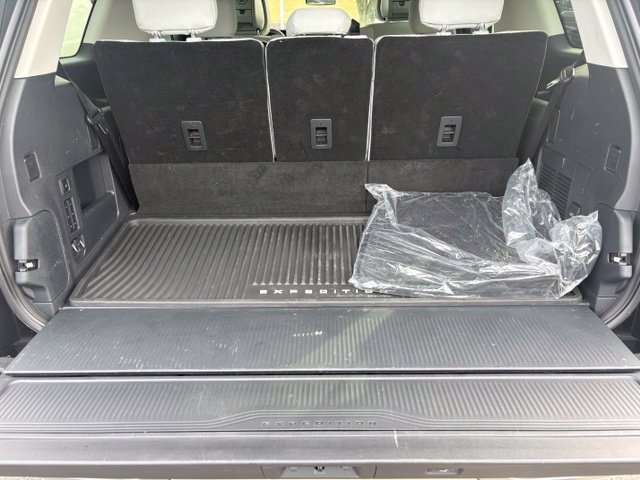 Used 2026 Ford Expedition Platinum w/ Platinum Ultimate Package AWD/4WD image 7