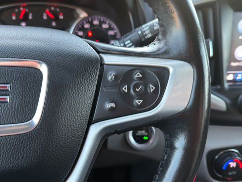 Used 2018 GMC Terrain SLT w/ Preferred Package FWD image 22