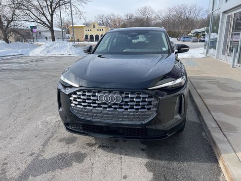 Certified 2025 Audi Q5 Premium w/ Convenience Package image 45