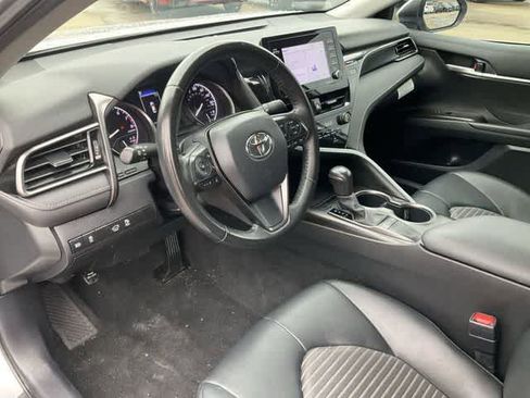 Used 2024 Toyota Camry SE FWD image 10
