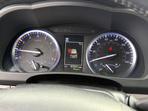 Used 2019 Toyota Highlander Limited image 24