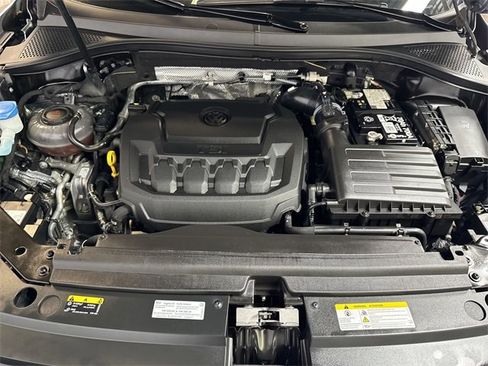 Used 2024 Volkswagen Tiguan SEL R-Line image 29