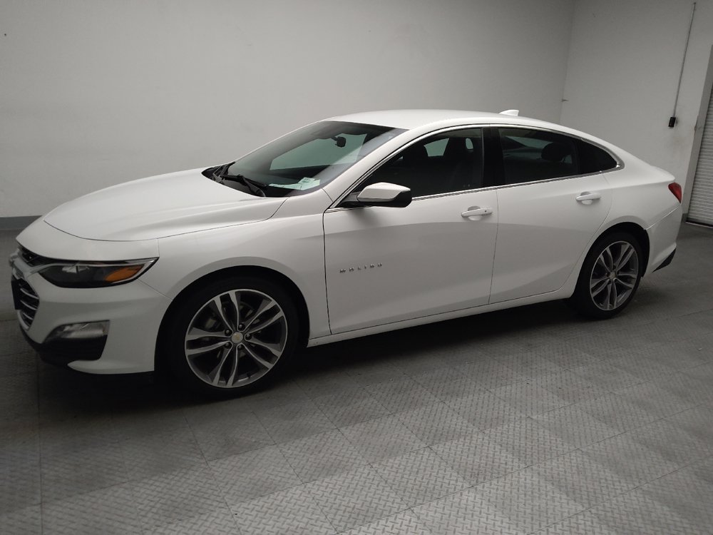Used 2025 Chevrolet Malibu LT FWD image 2