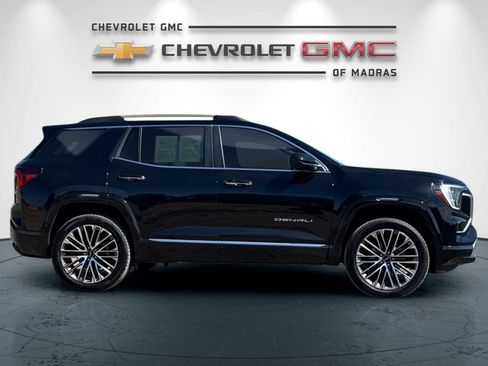 Used 2026 GMC Terrain Denali AWD/4WD image 2