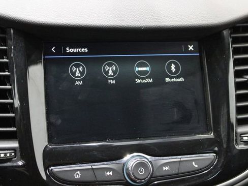 Used 2019 Chevrolet Trax LT w/ LT Convenience Package image 32