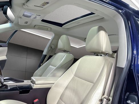 Used 2018 Lexus ES 350 w/ Navigation System Package image 24