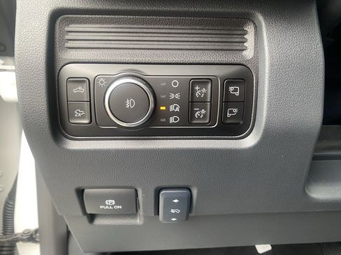 New 2026 Ford F350 Lariat w/ Black Appearance Package image 17