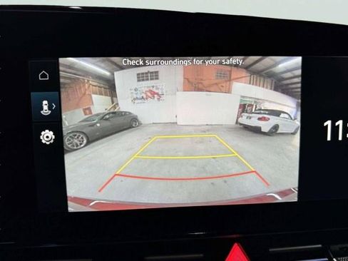 Used 2024 Hyundai Elantra SEL FWD image 34