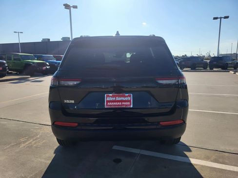 New 2025 Jeep Grand Cherokee Limited image 4