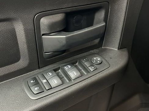 Used 2018 RAM 2500 Tradesman w/ Chrome Appearance Group image 21