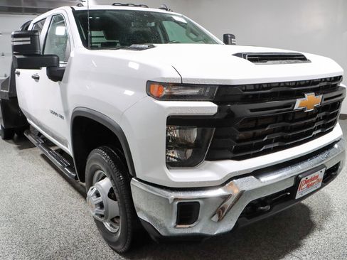 Used 2025 Chevrolet Silverado 3500 W/T w/ WT Convenience Package AWD/4WD image 5