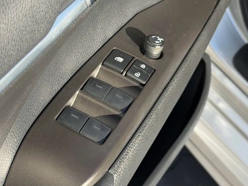 Certified 2023 Toyota Camry SE w/ Convenience Package image 15