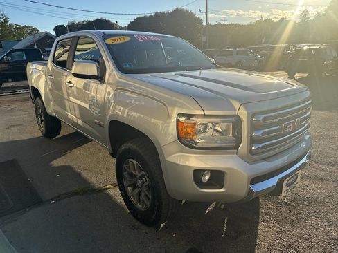 Used 2017 GMC Canyon SLE w/ All Terrain Package image 12