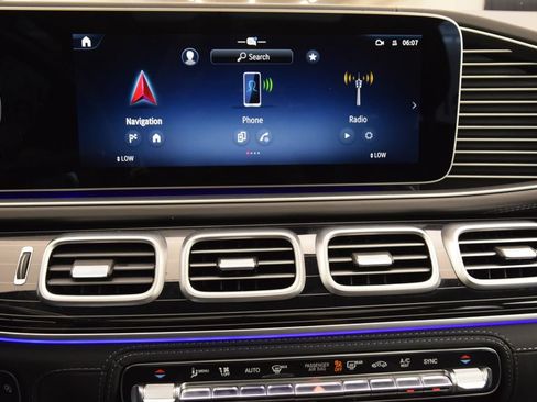 Certified 2024 Mercedes-Benz Maybach GLS 600 4MATIC image 28