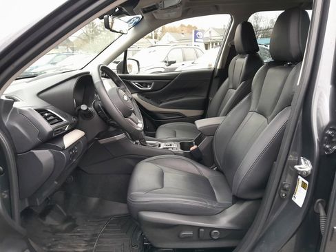 Used 2023 Subaru Forester Limited image 13