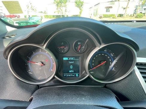 Used 2016 Chevrolet Cruze LT image 9