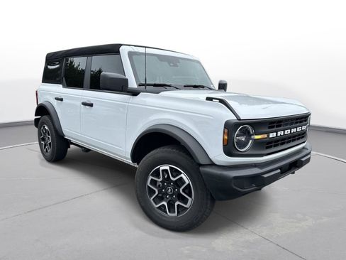 Used 2025 Ford Bronco 4-Door AWD/4WD image 4