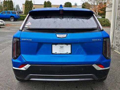 New 2026 Cadillac Optiq Luxury 2 image 6