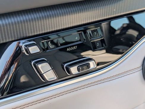 New 2026 Jeep Grand Wagoneer Summit AWD/4WD image 10