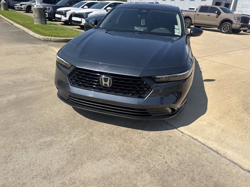 Used 2023 Honda Accord EX image 5