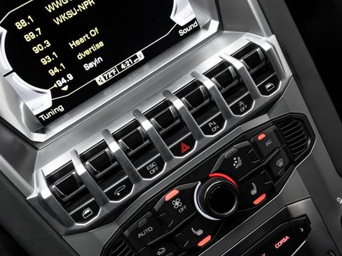 Used 2014 Lamborghini Aventador LP 700-4 image 64