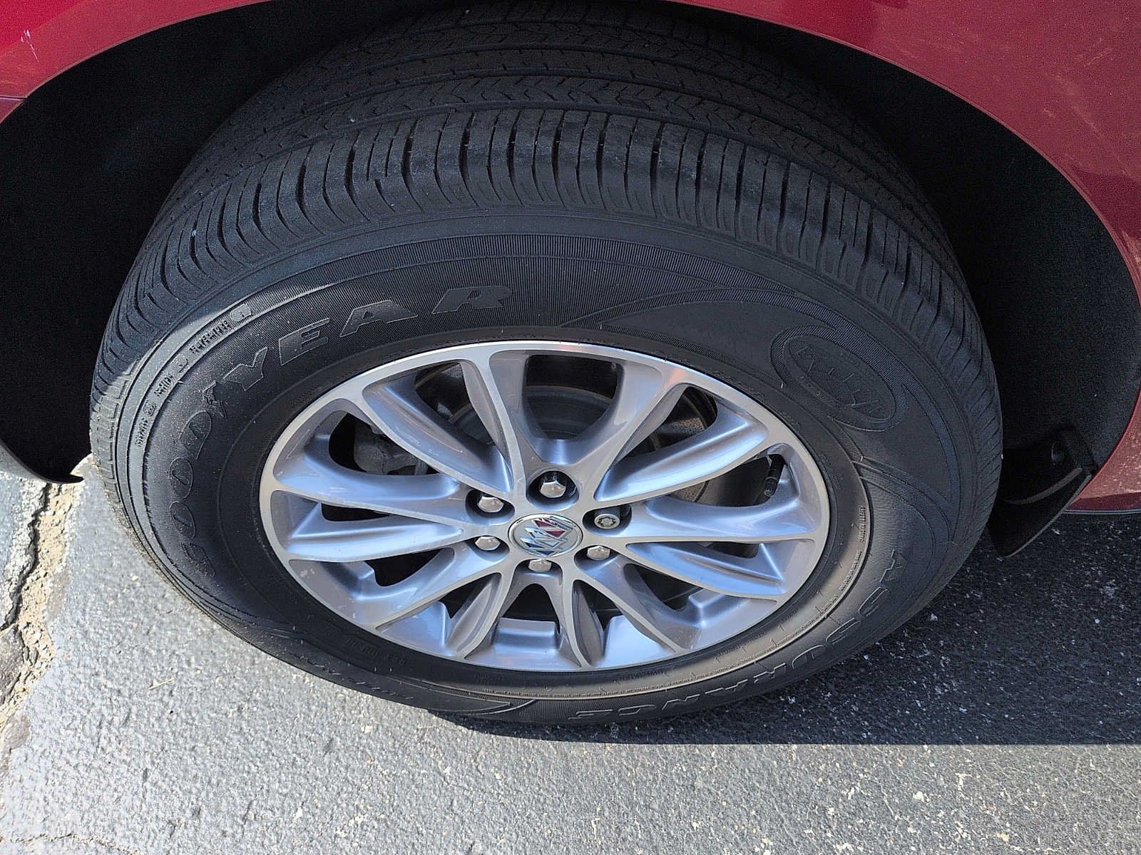 Used 2023 Buick Enclave Essence FWD image 9