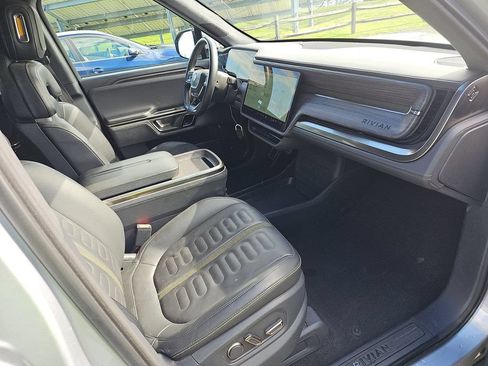 Used 2022 Rivian R1T Adventure AWD/4WD image 6