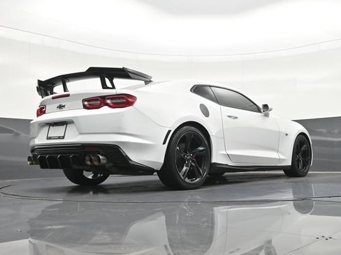 Used 2021 Chevrolet Camaro LT RWD image 28