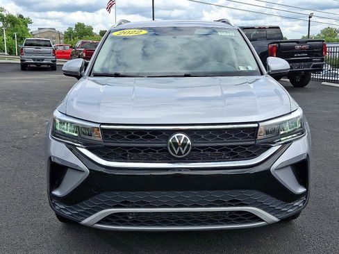 Used 2022 Volkswagen Taos SE AWD/4WD image 2