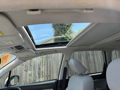 Used 2016 Subaru Forester 2.5i Premium w/ All-Weather Package AWD/4WD image 10