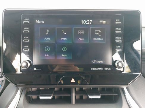 Used 2021 Toyota Venza LE image 22