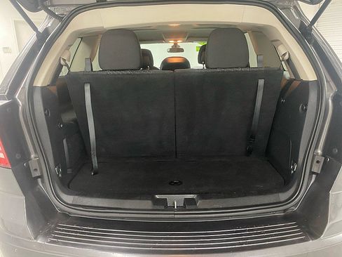 Used 2018 Dodge Journey SE image 15