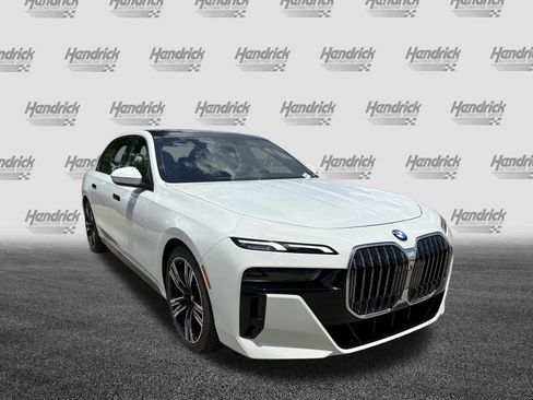 New 2025 BMW 760i xDrive image 2