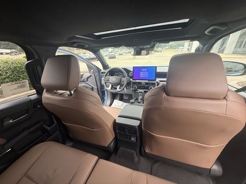 New 2025 Toyota 4Runner Limited image 32