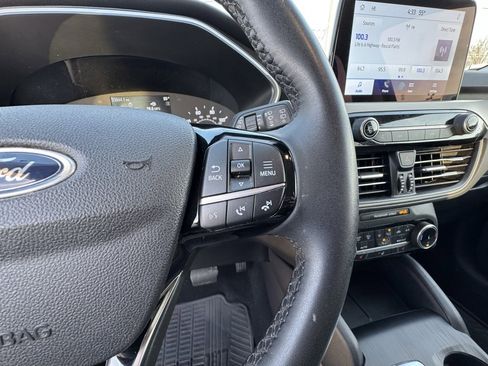 Used 2022 Ford Escape SE w/ Cold Weather Package image 20