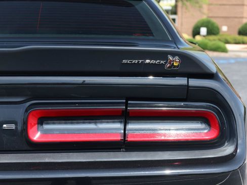 Used 2021 Dodge Challenger R/T Scat Pack RWD image 20