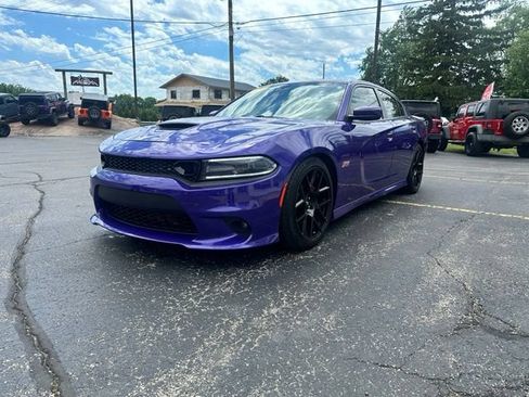 Used 2019 Dodge Charger Scat Pack w/ Plus Group RWD image 4