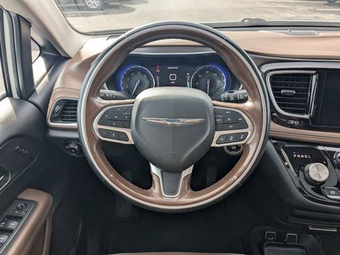 Used 2019 Chrysler Pacifica Limited w/ Tire & Wheel Group image 16