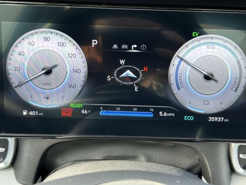 Certified 2025 Hyundai Elantra Limited image 17