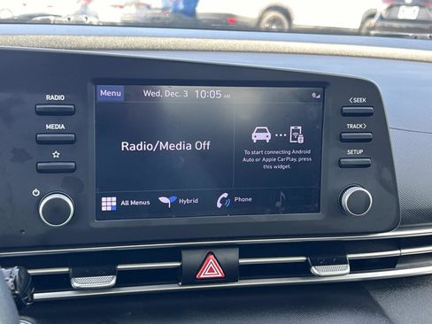 Used 2021 Hyundai Elantra Blue image 12