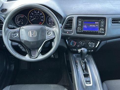 Used 2022 Honda HR-V LX image 14