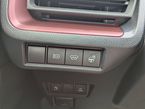 New 2026 Toyota Prius Plug-In Hybrid FWD image 21
