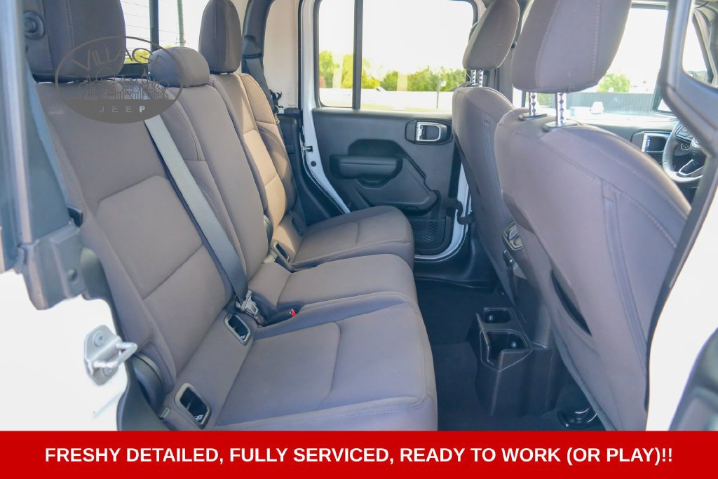 Used 2022 Jeep Gladiator Sport AWD/4WD image 13