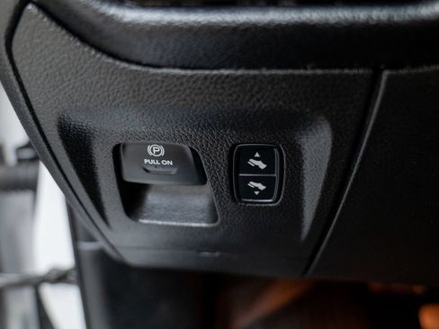 Used 2020 RAM 1500 Big Horn AWD/4WD image 43
