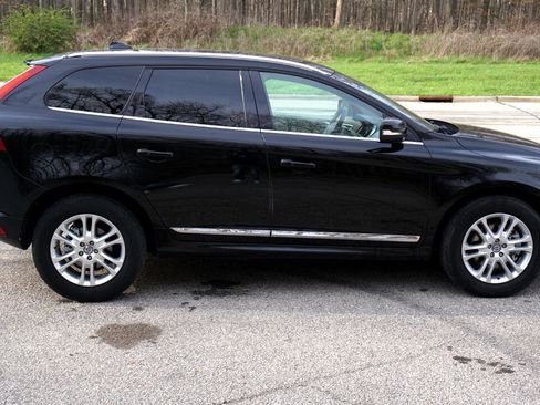 Used 2015 Volvo XC60 T5 Platinum image 6